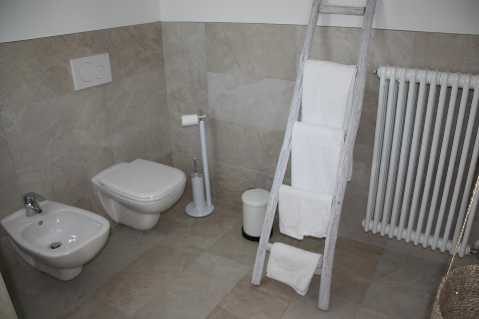 B&B Le Magnolie Faggeto Lario Zewnętrze zdjęcie